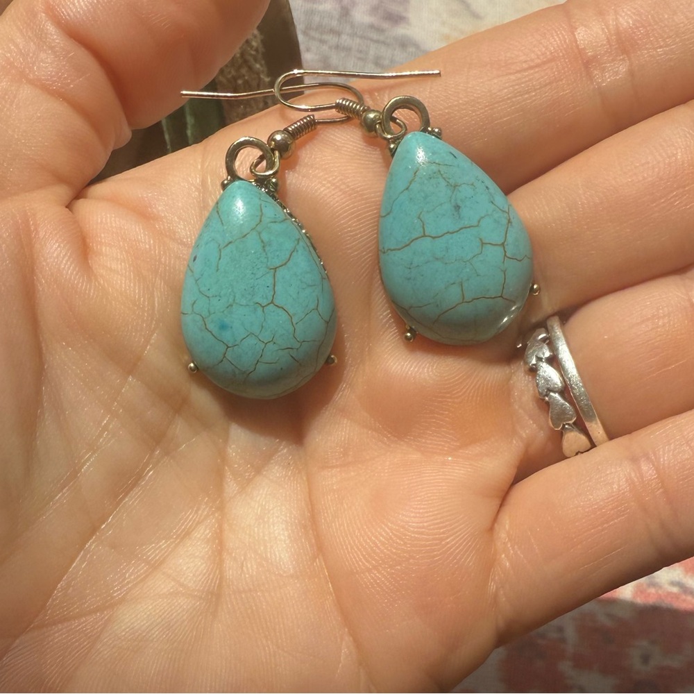 Dangle turquoise pearl drop earrings